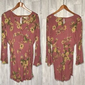 Hint of Blush Pink Floral Long Sleeve Dress NWT Large